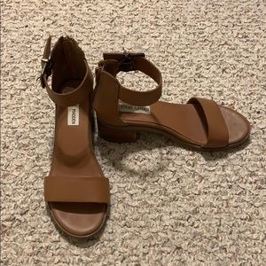 Steve Madden sandals with heel